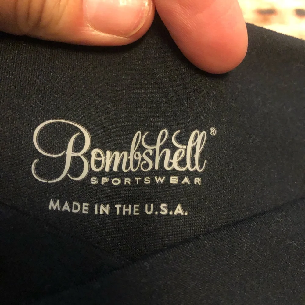 🖤SOLD🖤Like new bombshell contour leggings - Picture 4 of 7